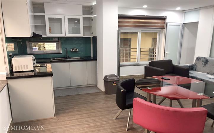 Căn hộ dịch vụ 2 buồng ngủ cho thuê phố Vạn Bảo, đối diện lotte rộng 65m2