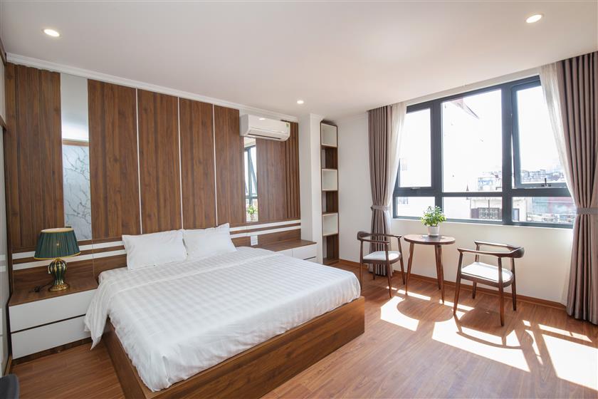 Căn hộ 1 ngủ cho thuê phố Linh Lang, view đẹp, đầy đủ tiện nghi
