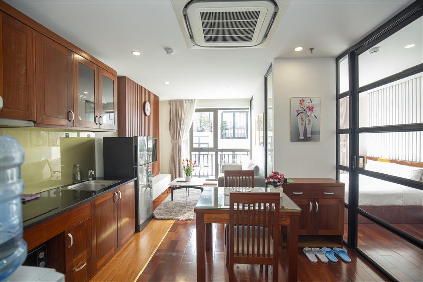 Cho thuê căn hộ 1 ngủ phố Đào Tấn gần Lotte, dịch vụ tiện nghi, nội thất mới