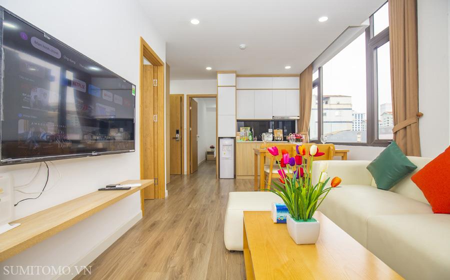 Căn hộ 2 ngủ cho thuê phố Linh Lang, view đẹp, đầy đủ tiện nghi